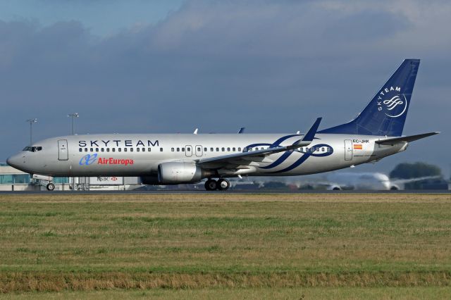 Boeing 737-800 (EC-JHK) - "SkyTeam" livery