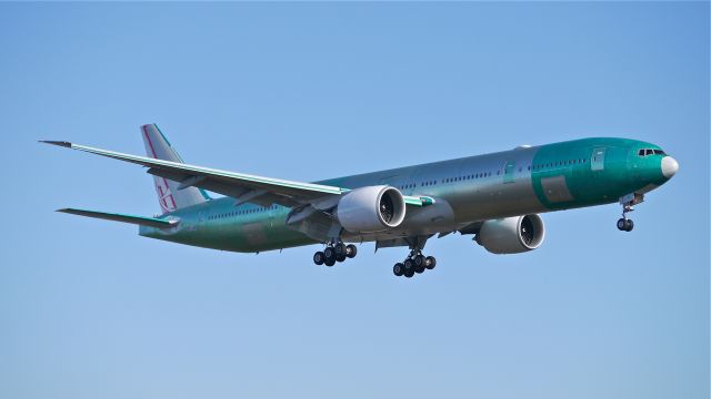 BOEING 777-300 (TC-JJV) - BOE536 on final to Rwy 16R to complete its B1 flight on 1/30/15. (ln 1277 / cn 44119).