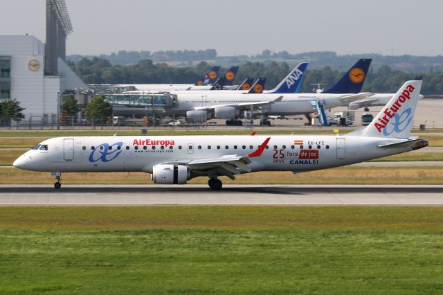 Embraer ERJ-190 (EC-LFZ)