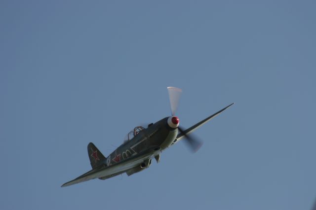— — - Spviet Yak 9 fighter EAA Oshkosh 2008