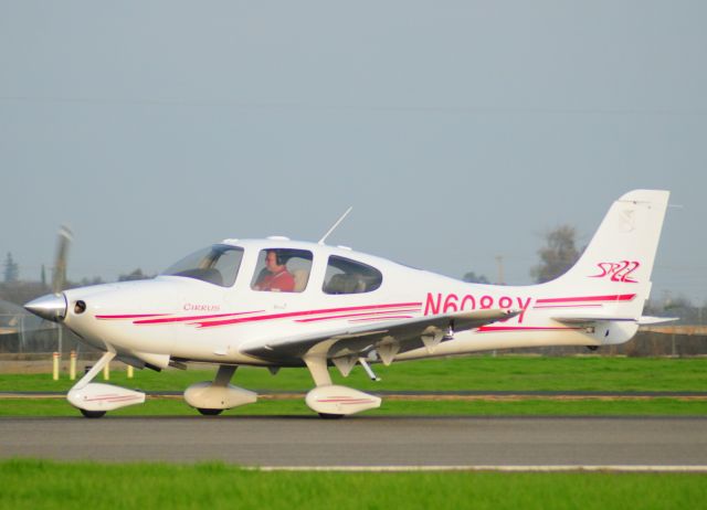 Cirrus SR-22 (N6088Y)