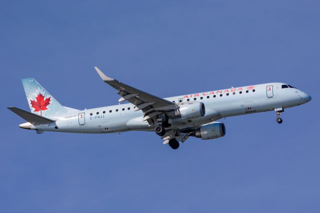 Embraer ERJ-190 (C-FHJJ) - On Final to RWY 1L on a beautiful cool morning. Inbound from Halifax, CYHZ.