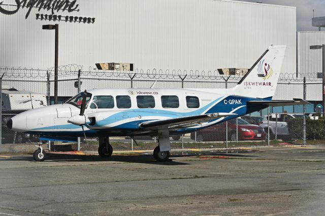 Piper Navajo (C-GPAK)