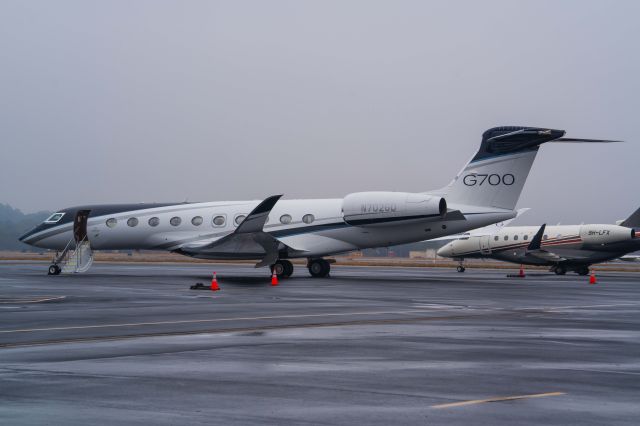 N702GD — - After the rains, it was just sitting at PDK.  This is owned by Gulfstream Aircraft.  'Experimental' was written under the cockpit window.  