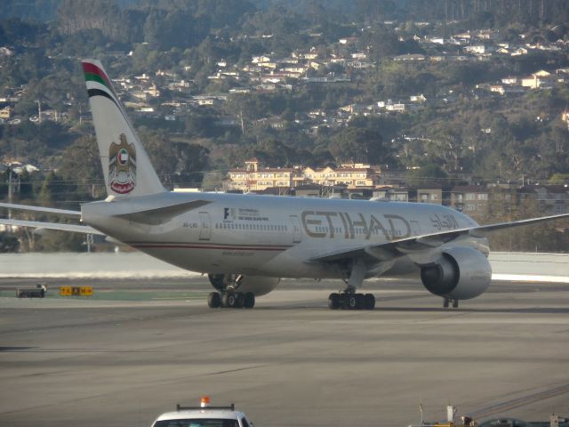 BOEING 777-200LR (A6-LRD)