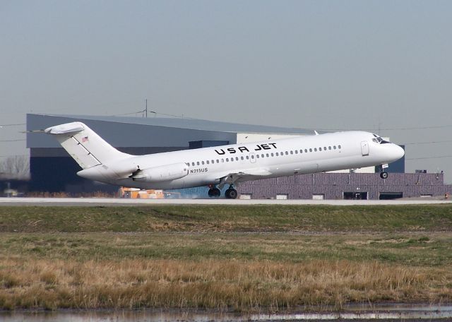 McDonnell Douglas DC-9-30 (N215US)