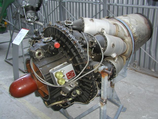 — — - Turboréacteur Motorlet M-701 C Aero Vodochody L-29 Delfin