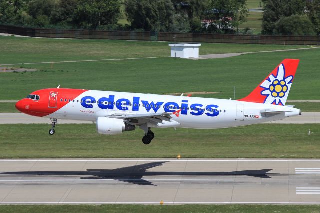 Airbus A320 (HB-IJU)