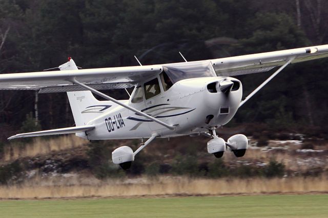 Cessna Skyhawk (OO-LVA) - Look for more pictures of the OO-LVA!