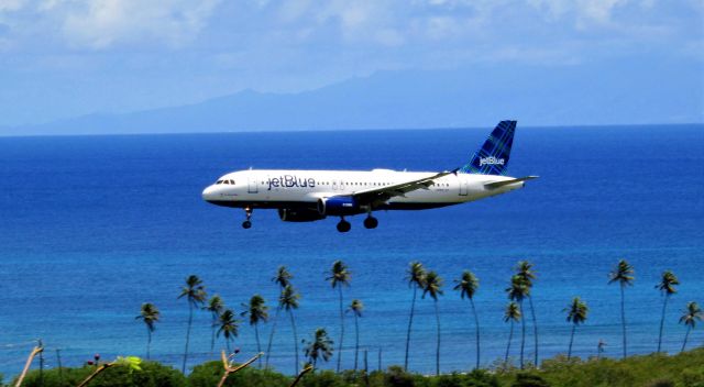 Airbus A320 (N561JB)