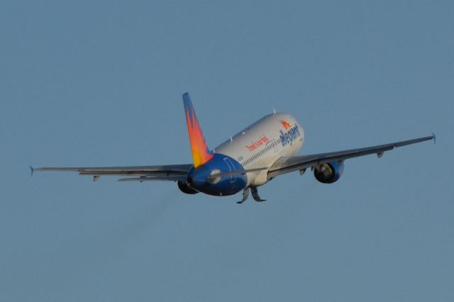 Airbus A320 (N216NV) - departing KJQF - 7/5/18