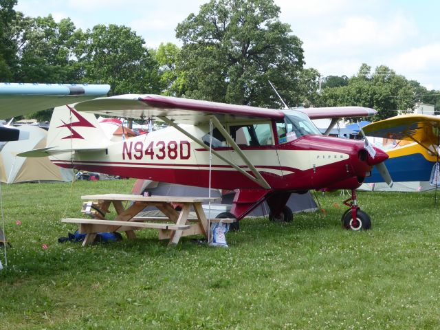 Piper PA-22 Tri-Pacer (N9438D)