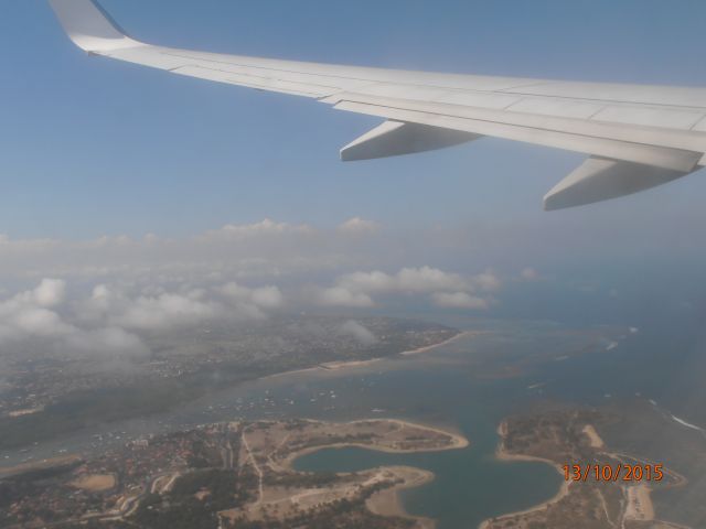 Boeing 737-800 (VH-YIB) - Virgin Australia Boeing 737-800 from Denpasar to Perth Airport. Moments after takeoff from Denpasar. 