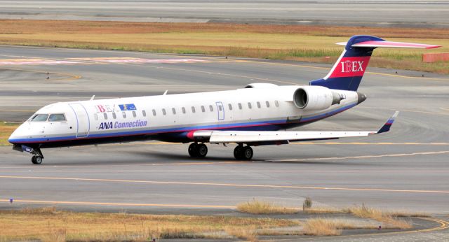 Canadair Regional Jet CRJ-200 (JA06RJ)