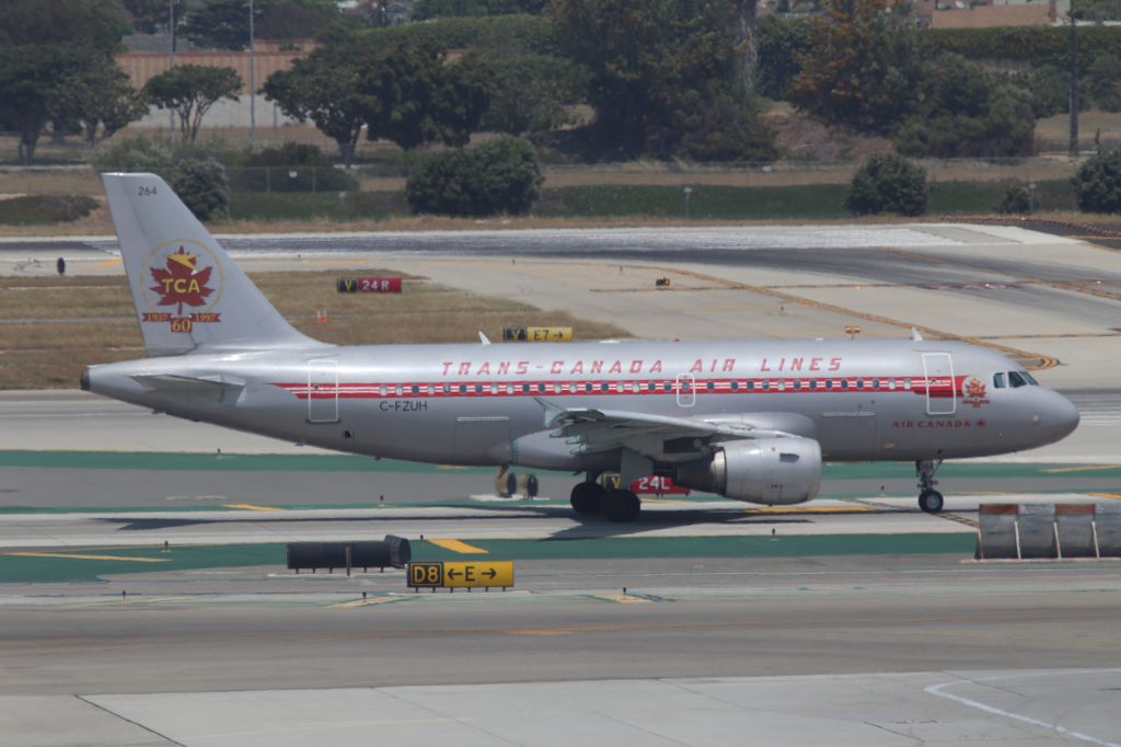 Airbus A319 (C-FZUH)