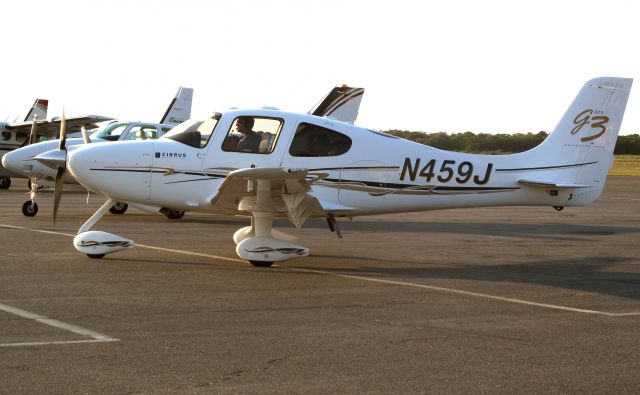 Cirrus SR-22 (N459J)