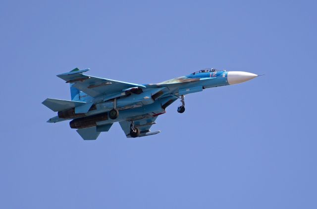 Sukhoi Su-27 Flanker —