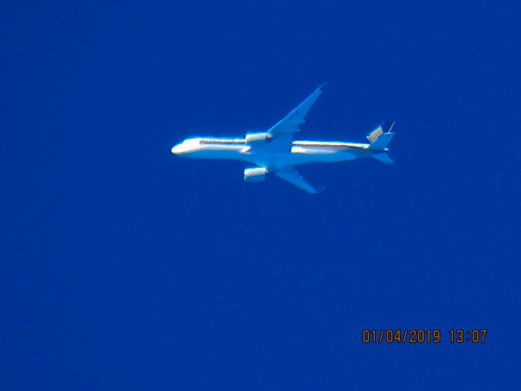 Airbus A350-900 (9V-SMK)
