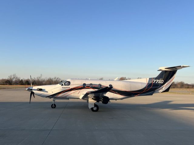 Pilatus PC-12 (N77SD)