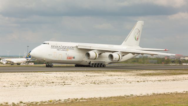 Antonov An-124 Ruslan (UR-ZYD)