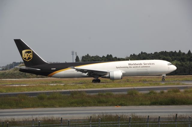 BOEING 767-300 (N308UP) - Departure at NRT Airport Runway 16L on 2011/10/9