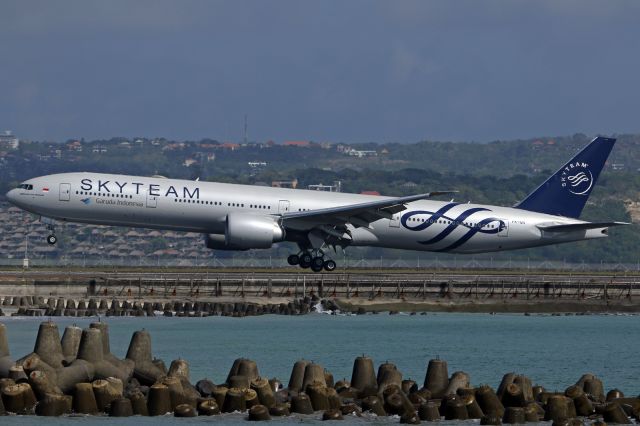 BOEING 777-300 (PK-GII) - "SkyTeam" cs