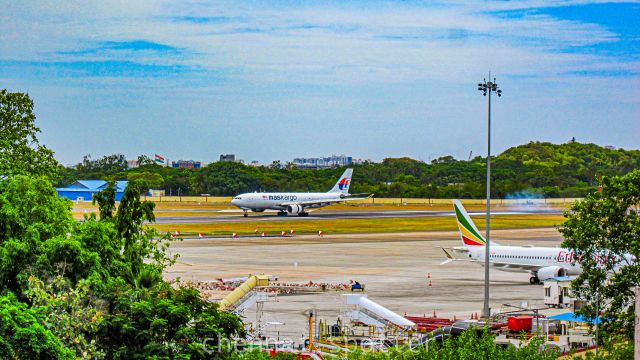 Airbus A330-300 (9M-MUB)