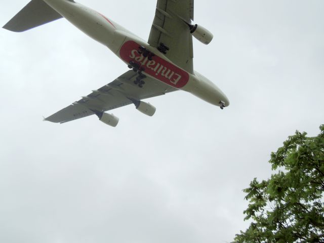 Airbus A380-800 (A6-EUW)