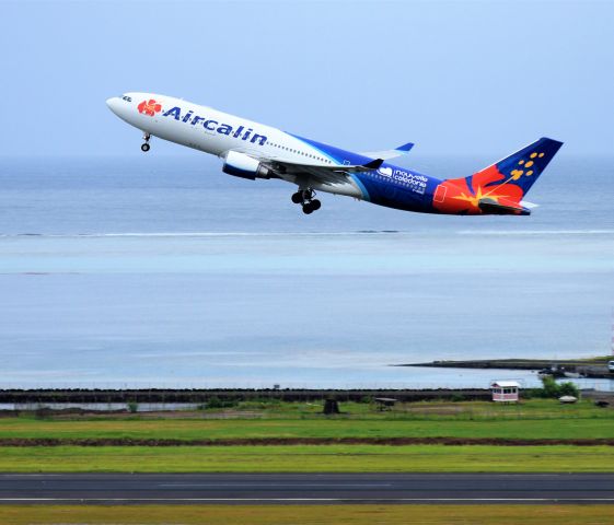 Airbus A330-200 (F-OHSD)