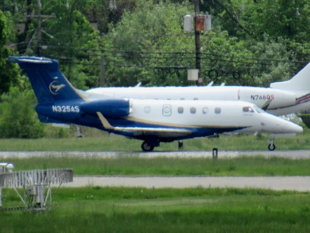 Embraer Phenom 300 (N325AS)