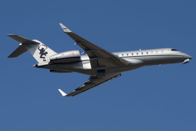 Bombardier Global Express (OE-LXX)