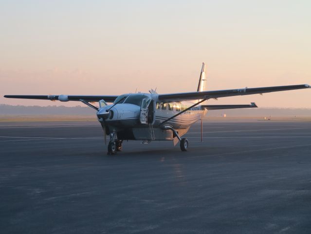 Beechcraft Baron (58) (N208TW) - Early morning at the Vineyard.