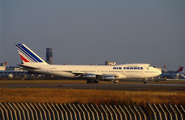 Boeing 747-200 (F-GCBJ) - Departure at Narita Intl Airport Rwy16 on 1988/10/13