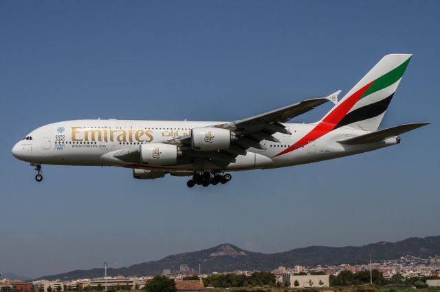 Airbus A380-800 (A6-EDW)