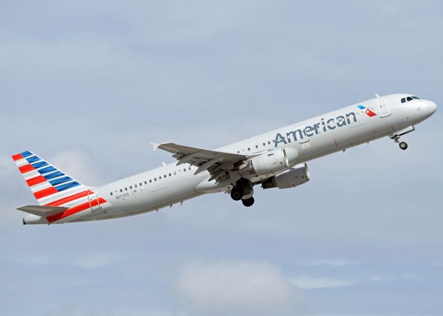 Airbus A321 (N177US)