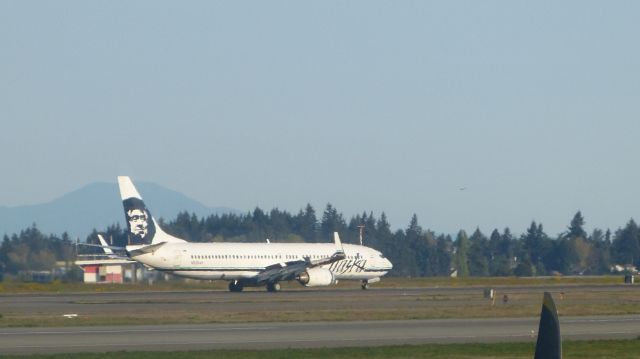 Boeing 737-800 (N320AS) - Arriving from Dallas. Del to ASA  in 2003