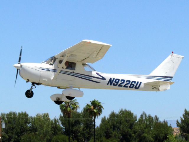 Cessna Commuter (N9226U) - Taking off RWY 24