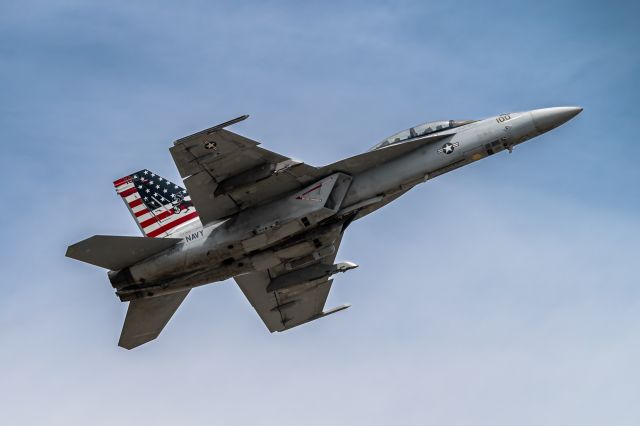 McDonnell Douglas FA-18 Hornet (16-6628)