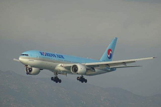 Boeing 777-200 (HL7530)