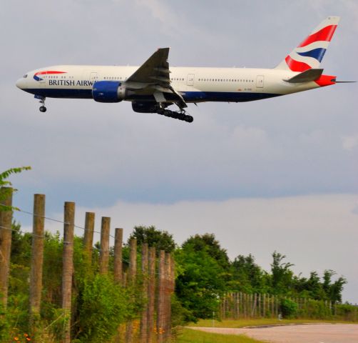 Boeing 777-200 (G-VIID)