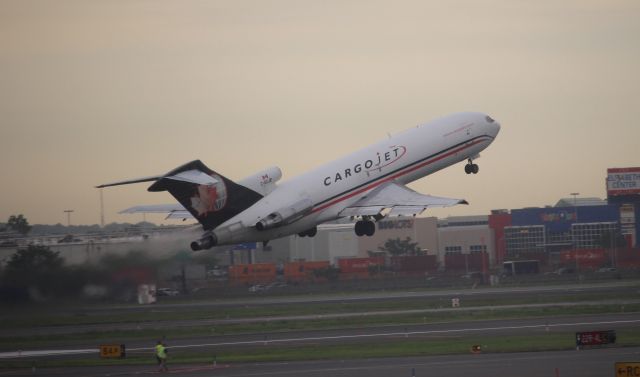 BOEING 727-200 (C-GCJB)