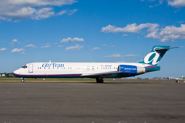 Boeing 717-200 (N919AT) - ready for taxi with ATIS Oscar... !