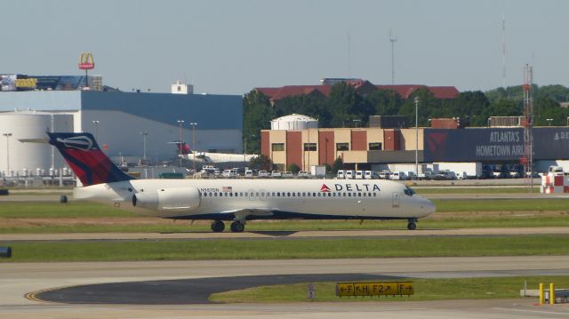 Boeing 717-200 (N987DN)