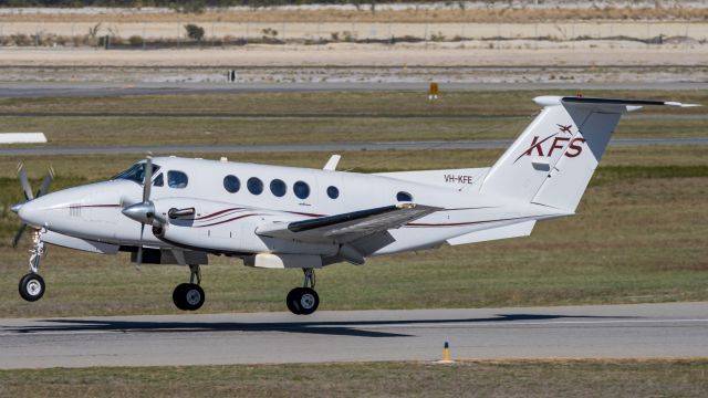 Beechcraft Super King Air 200 (VH-KFE)