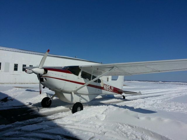 Cessna Skywagon (N185JY)