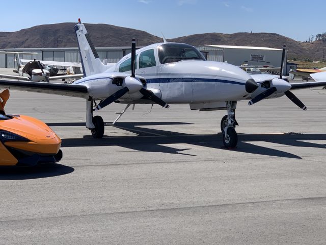 Cessna 310 (N310FH)
