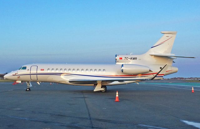 Dassault Falcon 7X (TC-KMR) - A rare Turkish Falcon sighting @ KBOS<br> Logan ! 1st ever upload of TC-KMR on FlightAware.Com 