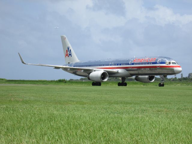 Boeing 757-200 (N639AA)