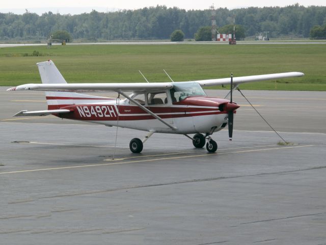 Cessna Skyhawk (N9492H)