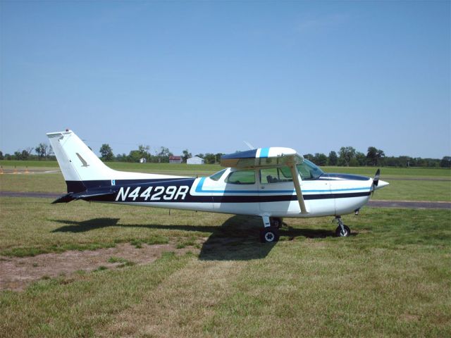 Cessna Skywagon (N4429R)